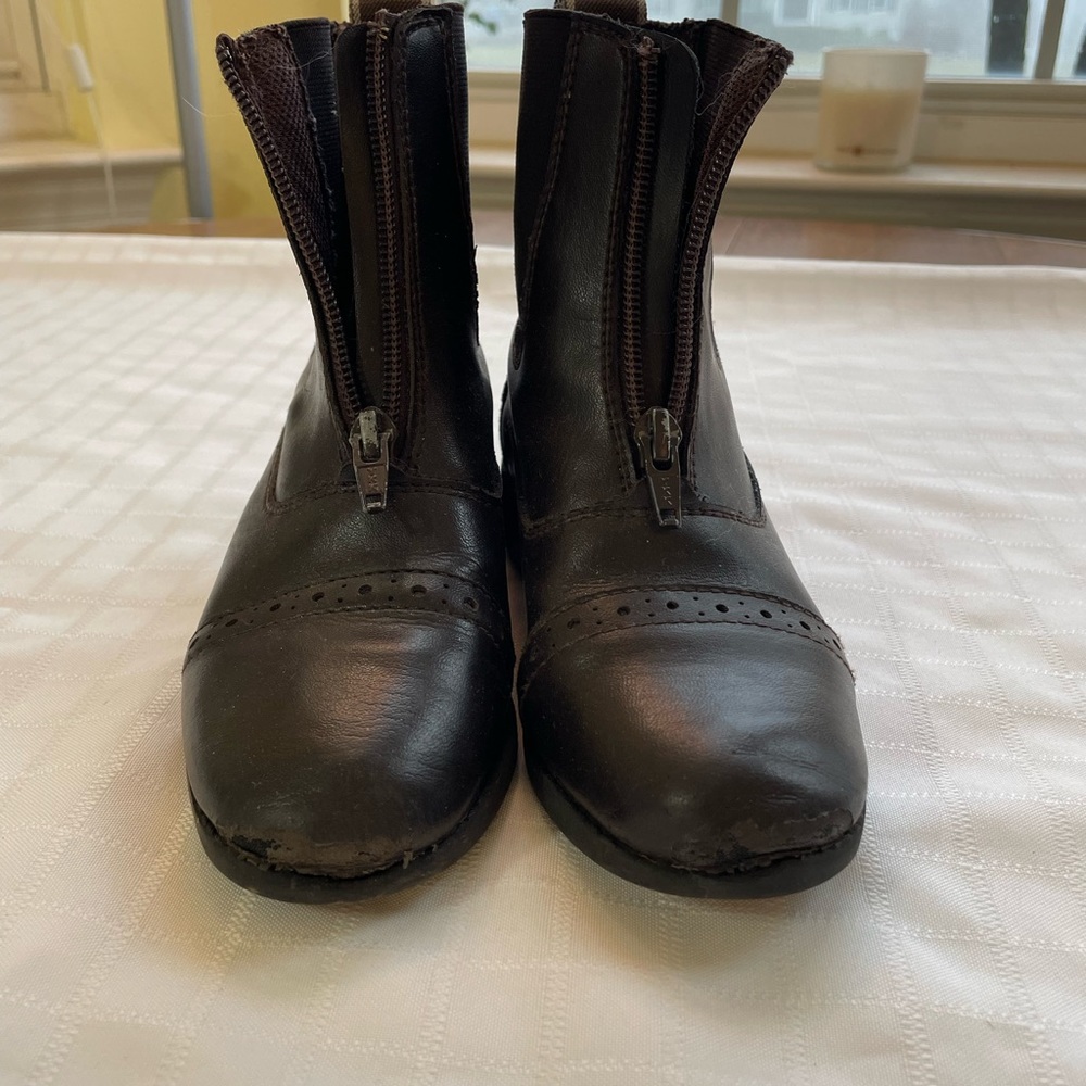 Children’s riding boots size 11